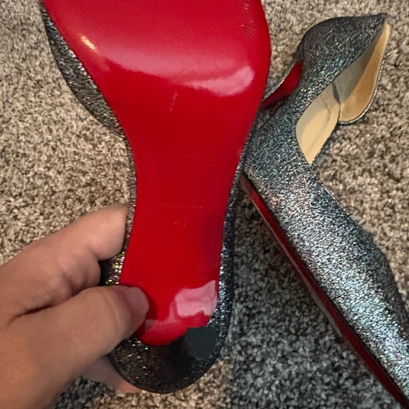 Elegant Glitter Pumps - Picture 7 of 7